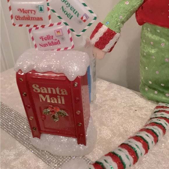 Cute elf on the shelf with bath and bodywork’s Santa’s mailbox plug in - Picture 4 of 5